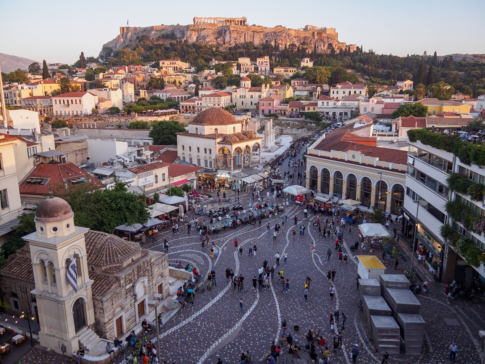 Monastiraki Meydanı ve Akropolis